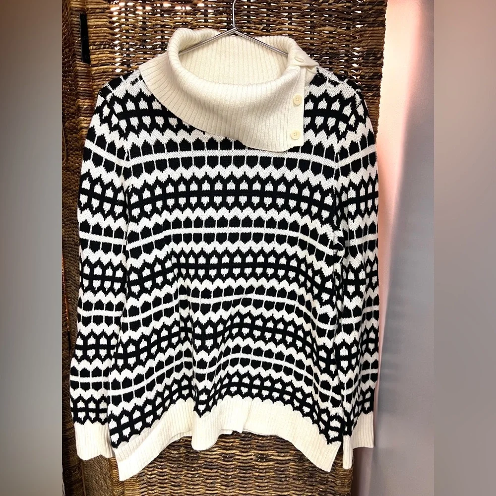 Talbots- Womens Sweater w/ Flip down‎ collar/Buttons- Size: Large, Black/White